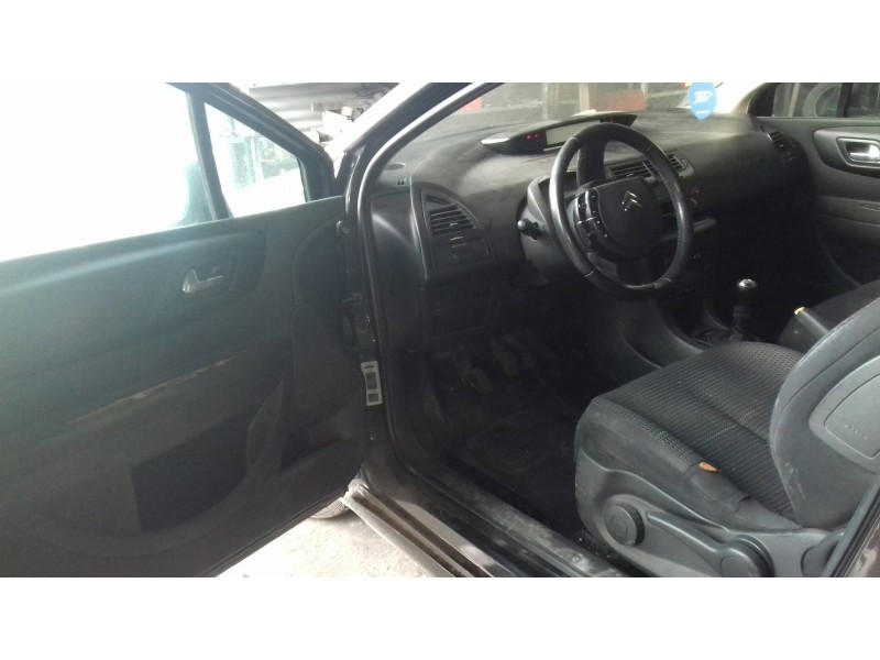 citroen c4 berlina del año 2005