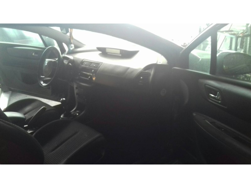 citroen c4 berlina del año 2005