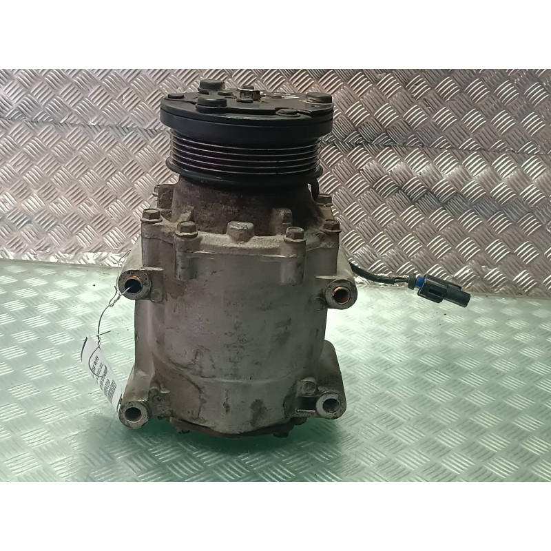 Recambio de compresor aire acondicionado para ford focus berlina (cak) trend referencia OEM IAM 8FK351113811  BEHR HELLA