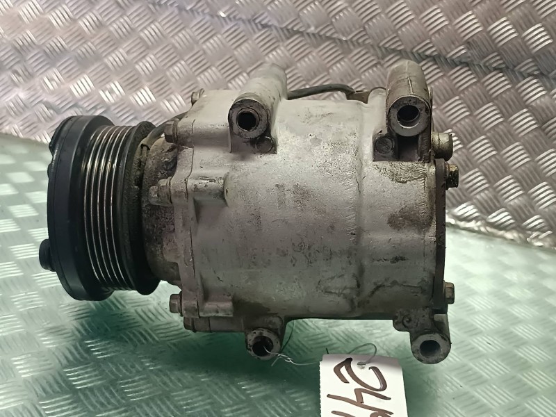 Recambio de compresor aire acondicionado para ford focus berlina (cak) trend referencia OEM IAM 8FK351113811  BEHR HELLA