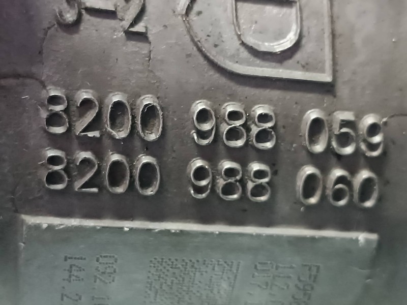 Recambio de caja transfer para dacia duster ambiance 4x2 referencia OEM IAM 8200988059 8200988060 F59580