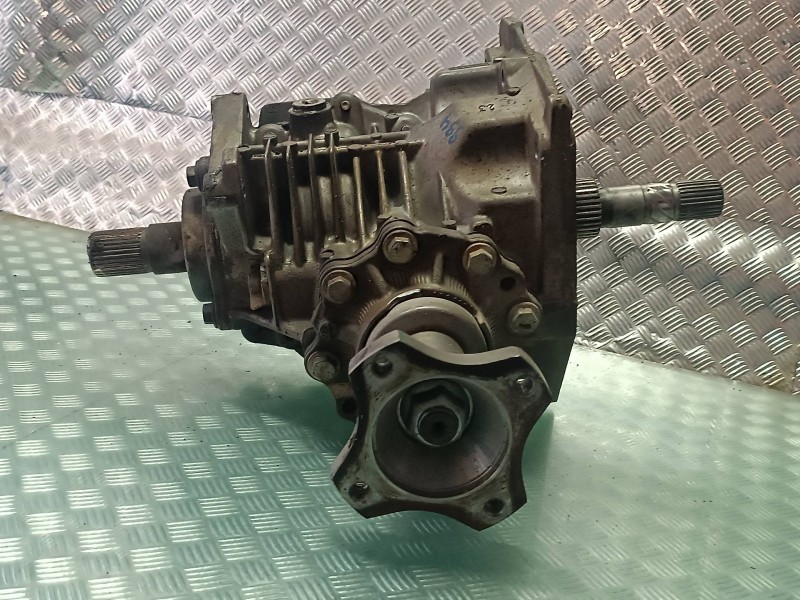 Recambio de caja transfer para dacia duster ambiance 4x2 referencia OEM IAM 8200988059 8200988060 F59580