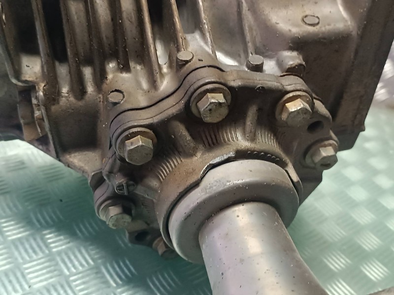 Recambio de caja transfer para dacia duster ambiance 4x2 referencia OEM IAM 8200988059 8200988060 F59580