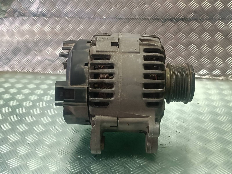 Recambio de alternador para seat altea (5p1) arena referencia OEM IAM 06F903023C 2542695G 140A