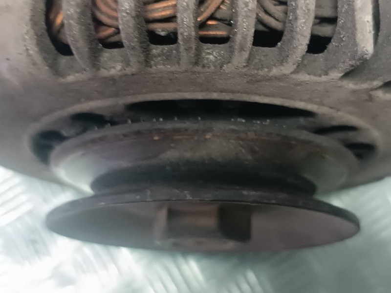 Recambio de alternador para nissan almera tino (v10m) básico referencia OEM IAM 23100BN300 CONECTOR 2 PINES 100A