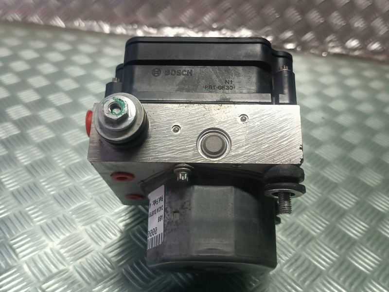 Recambio de abs para dacia duster ambiance 4x2 referencia OEM IAM 476606201R 0265259676 BOSCH