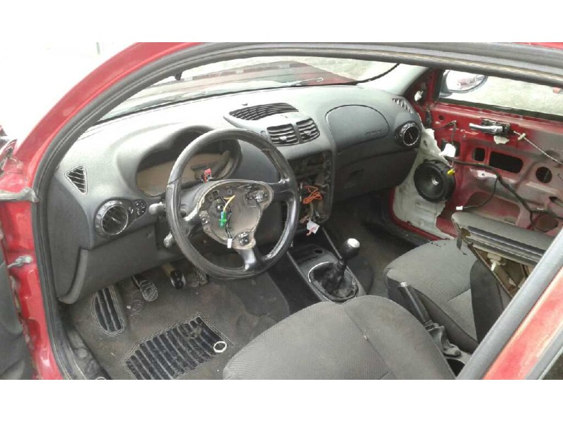 alfa romeo 147 (190) del año 2001