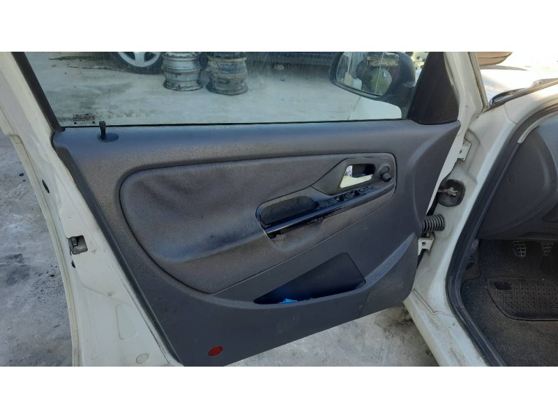 seat ibiza (6k1) del año 2001