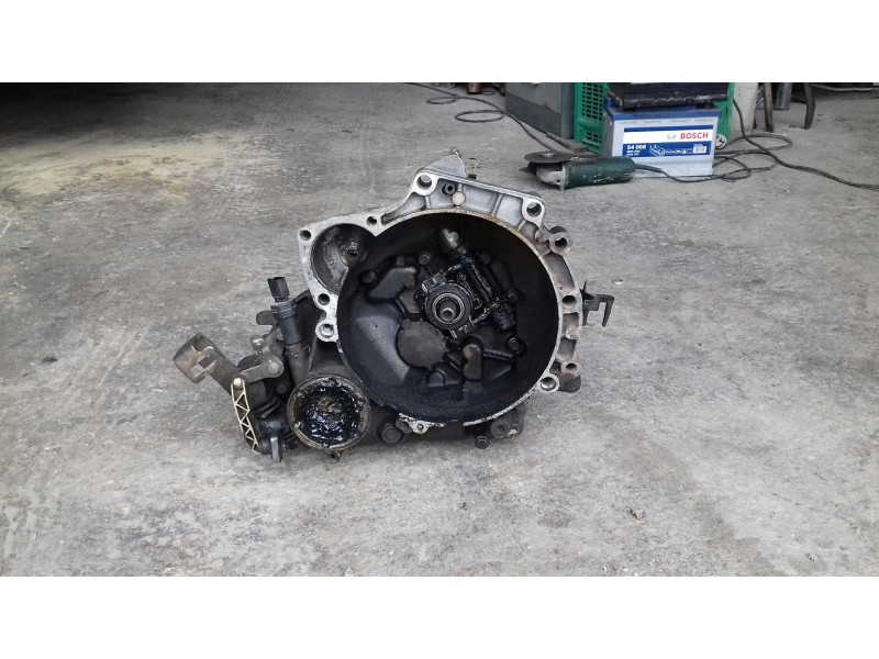 Recambio de caja cambios para volkswagen polo berlina (6n2) conceptline referencia OEM IAM ESY  