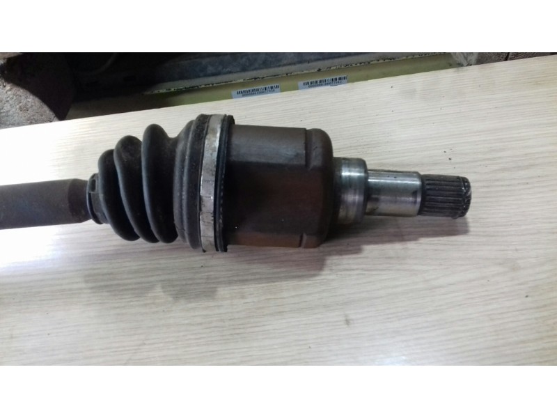 Recambio de transmision delantera izquierda para ford fusion (cbk) ambiente referencia OEM IAM 2S61-BD  