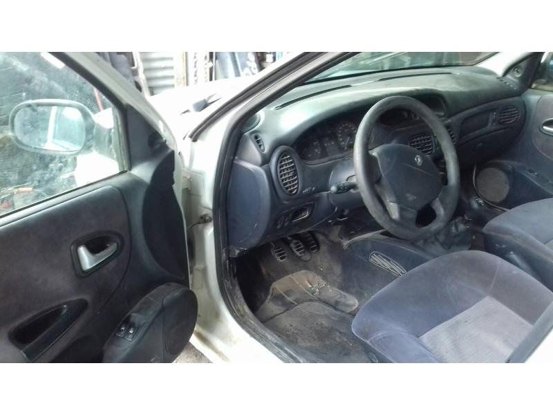 renault megane i fase 2 berlina (ba0) del año 2002