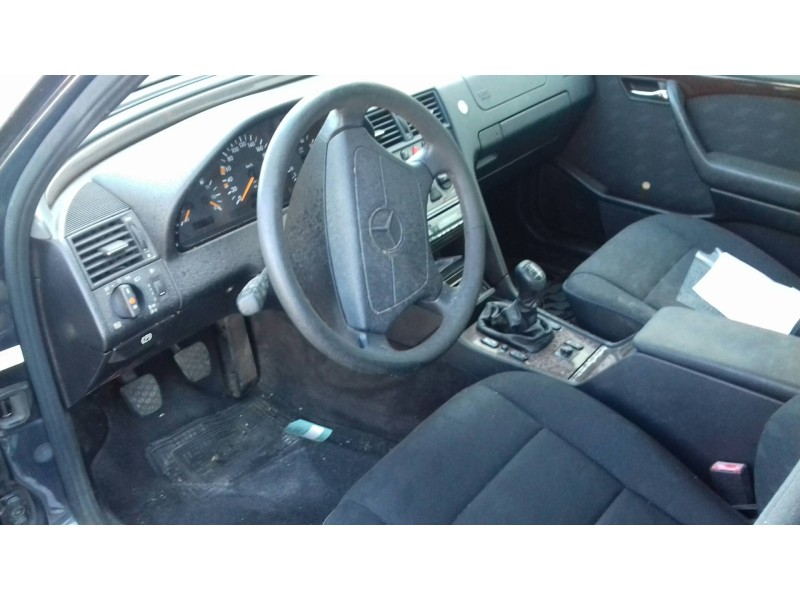 mercedes-benz clase c (w202) berlina del año 1996