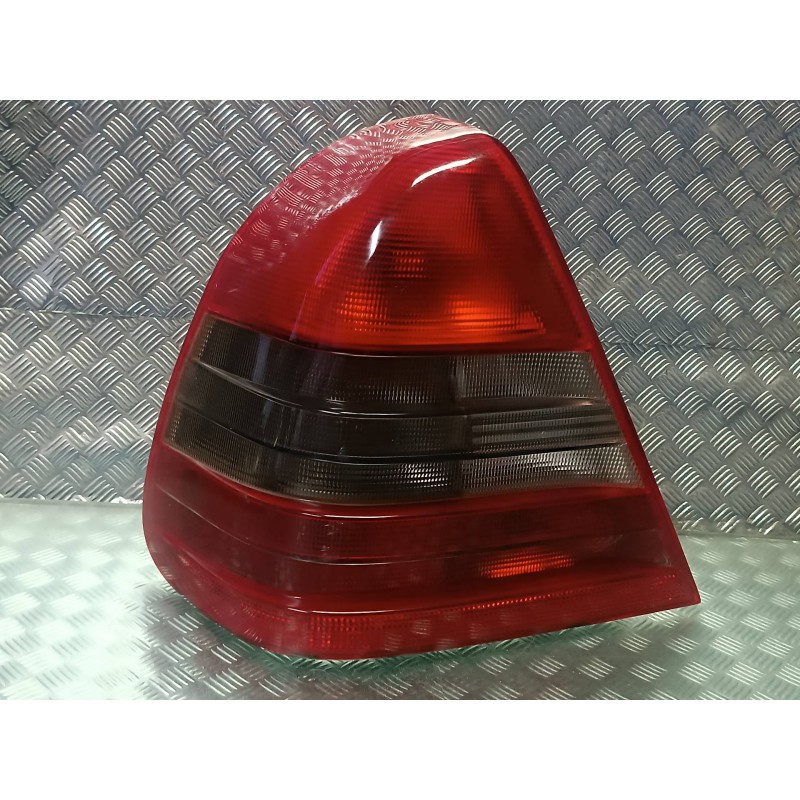 Recambio de piloto trasero izquierdo para mercedes-benz clase c (w202) berlina 180 (202.018) referencia OEM IAM 2028200964L  