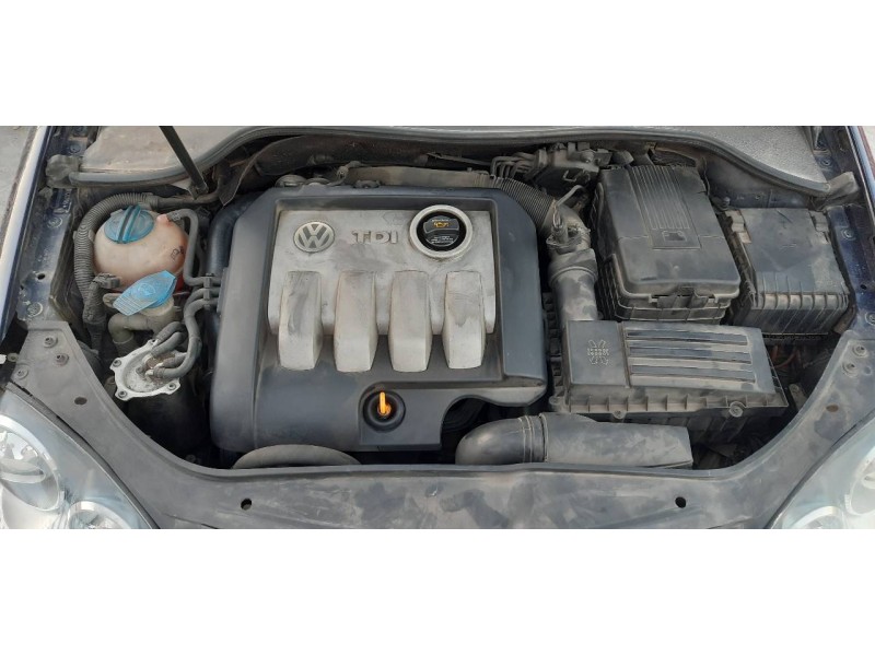 volkswagen golf v berlina (1k1) del año 2004