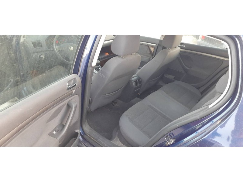 volkswagen golf v berlina (1k1) del año 2004