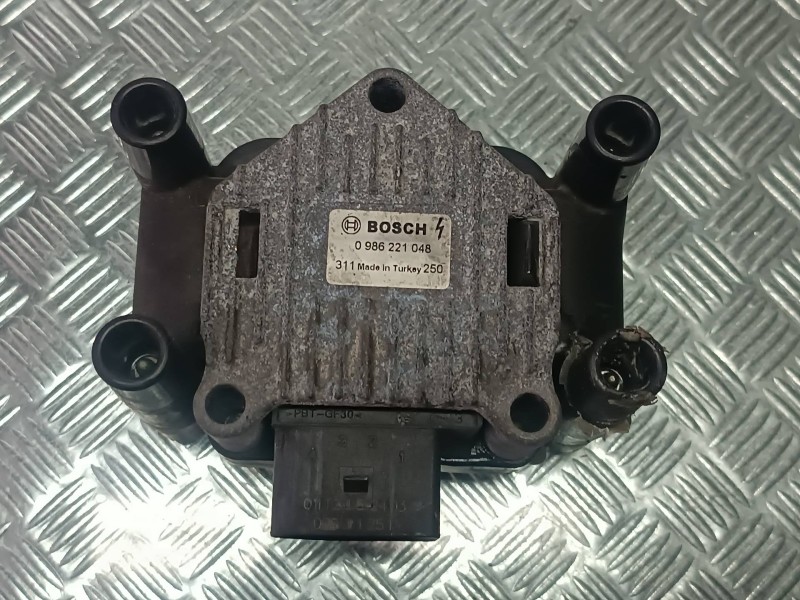 Recambio de bobina encendido para volkswagen polo berlina (6n2) conceptline referencia OEM IAM 0986221048  CONECTOR 4 PINES