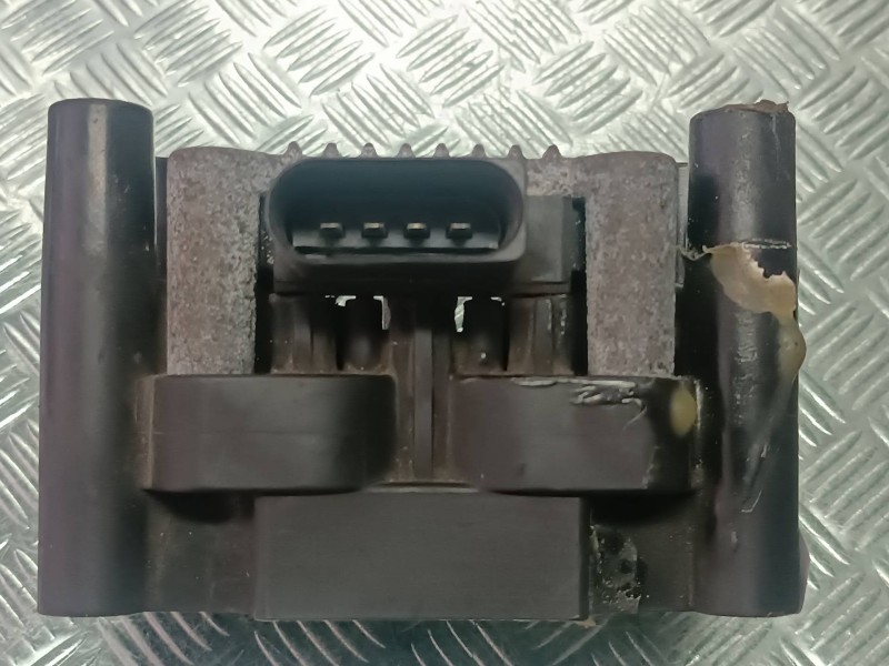 Recambio de bobina encendido para volkswagen polo berlina (6n2) conceptline referencia OEM IAM 0986221048  CONECTOR 4 PINES