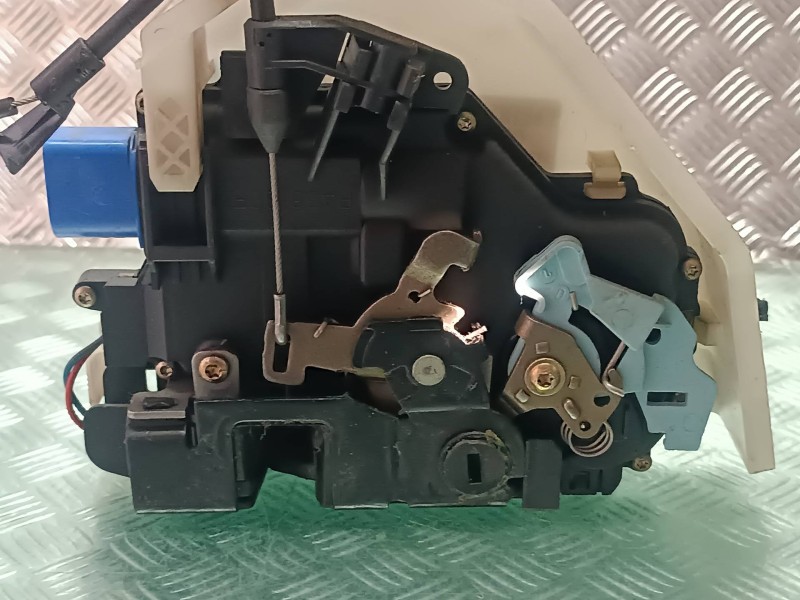 Recambio de cerradura puerta delantera derecha para volkswagen golf v berlina (1k1) highline referencia OEM IAM  AZUL ELECTRICA