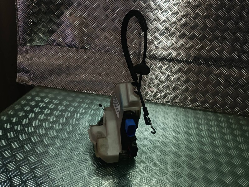 Recambio de cerradura puerta delantera derecha para volkswagen golf v berlina (1k1) highline referencia OEM IAM  AZUL ELECTRICA