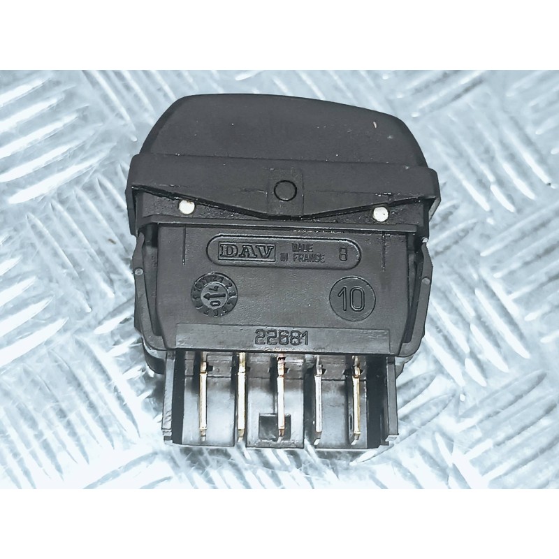Recambio de mando elevalunas delantero izquierdo para citroen xsara picasso referencia OEM IAM 22681  CONECTOR 5 PINES