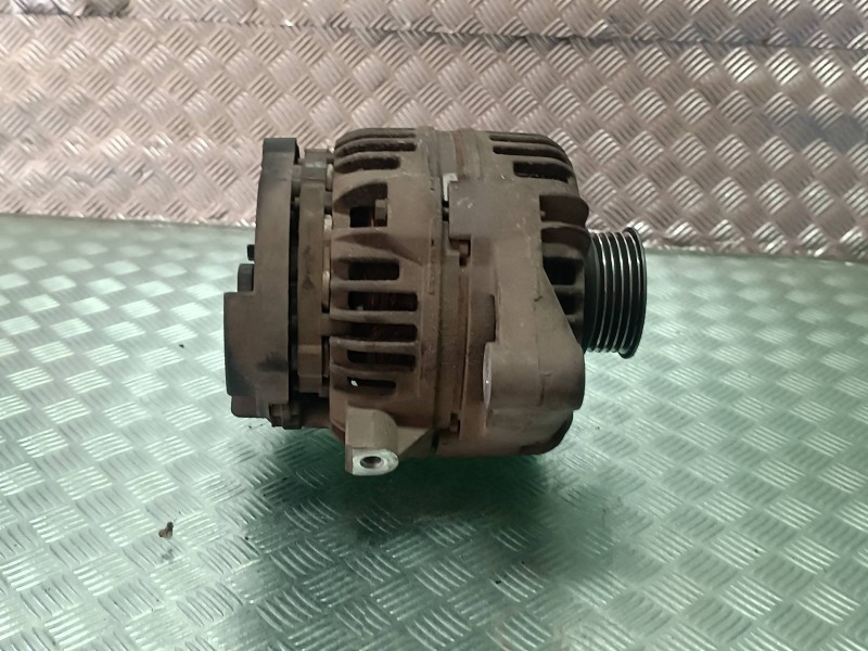 Recambio de alternador para opel astra g berlina club referencia OEM IAM 90561971 0124415002 100A