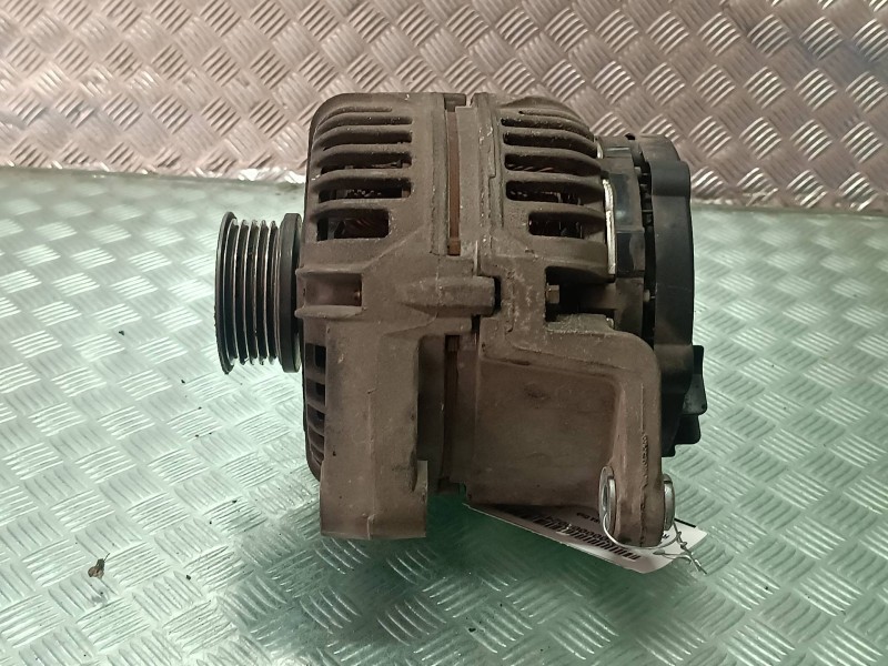 Recambio de alternador para opel astra g berlina club referencia OEM IAM 90561971 0124415002 100A