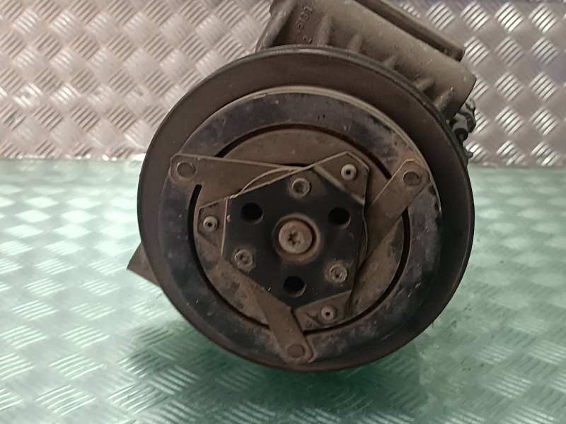 Recambio de compresor aire acondicionado para nissan almera tino (v10m) básico referencia OEM IAM EA051  CALSONIC