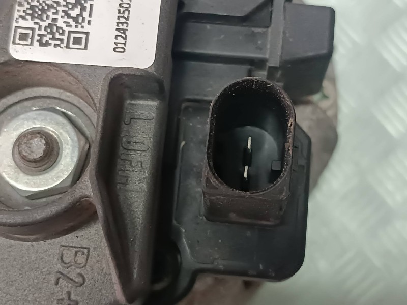 Recambio de alternador para seat ibiza (6l1) cool referencia OEM IAM 13420610 210529 0124325013