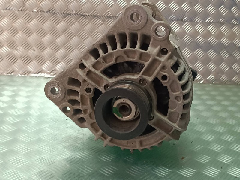 Recambio de alternador para seat ibiza (6l1) cool referencia OEM IAM 13420610 210529 0124325013