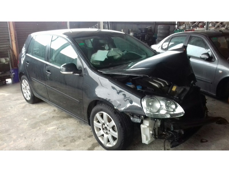 volkswagen golf v berlina (1k1) del año 2004