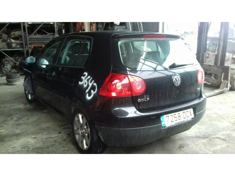 volkswagen golf v berlina (1k1) del año 2004