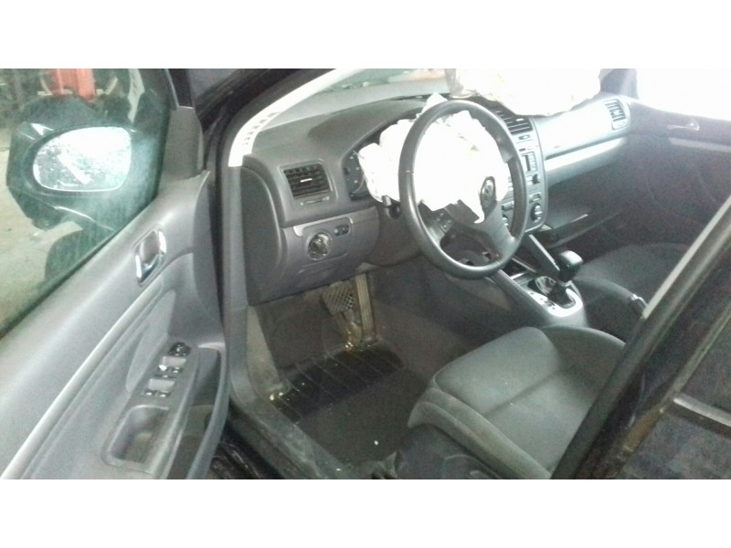 volkswagen golf v berlina (1k1) del año 2004