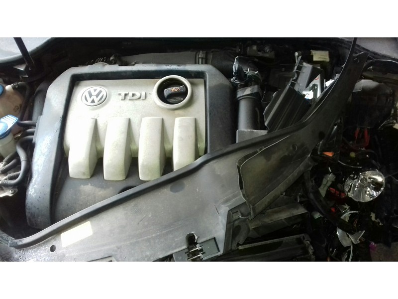 volkswagen golf v berlina (1k1) del año 2004