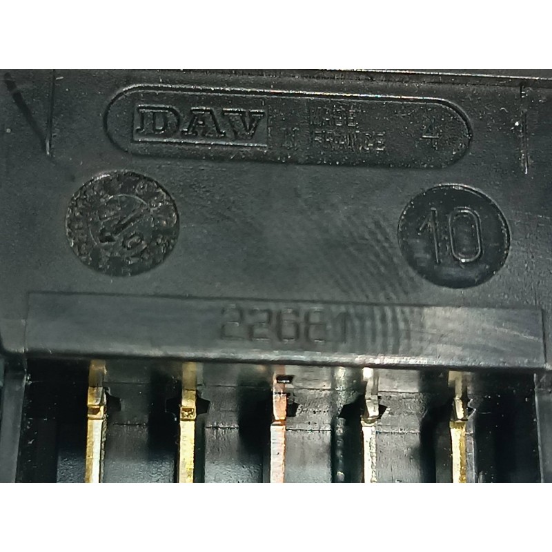 Recambio de mando elevalunas delantero derecho para citroen xsara picasso referencia OEM IAM 22681  CONECTOR 5 PINES