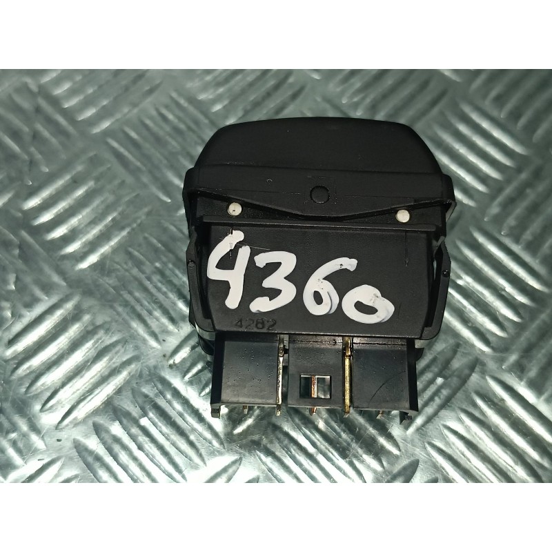 Recambio de mando elevalunas delantero derecho para citroen xsara picasso referencia OEM IAM 22681  CONECTOR 5 PINES