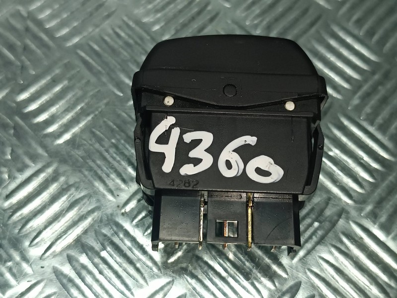 Recambio de mando elevalunas delantero derecho para citroen xsara picasso referencia OEM IAM 22681  CONECTOR 5 PINES