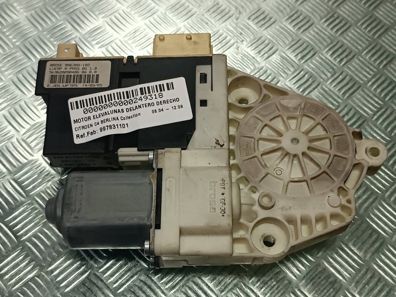 Recambio de motor elevalunas delantero derecho para citroen c4 berlina collection referencia OEM IAM 997831101 996388102 7746004