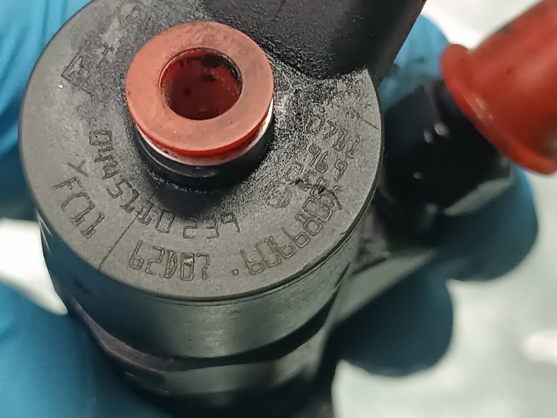 Recambio de inyector para citroen c4 berlina collection referencia OEM IAM 606680  CONECTOR 2 PINES