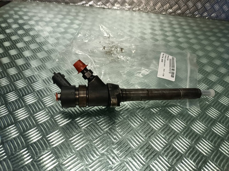 Recambio de inyector para citroen c4 berlina collection referencia OEM IAM 606680  CONECTOR 2 PINES