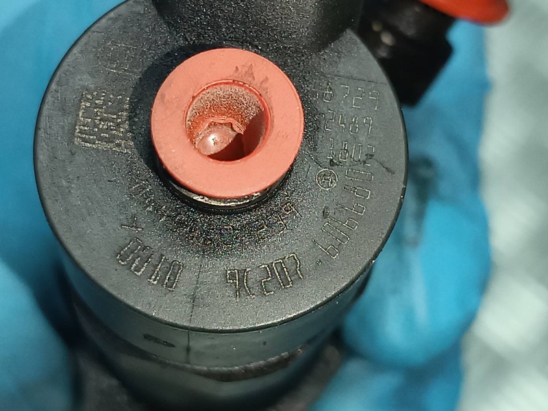 Recambio de inyector para citroen c4 berlina collection referencia OEM IAM 606680  CONECTOR 2 PINES