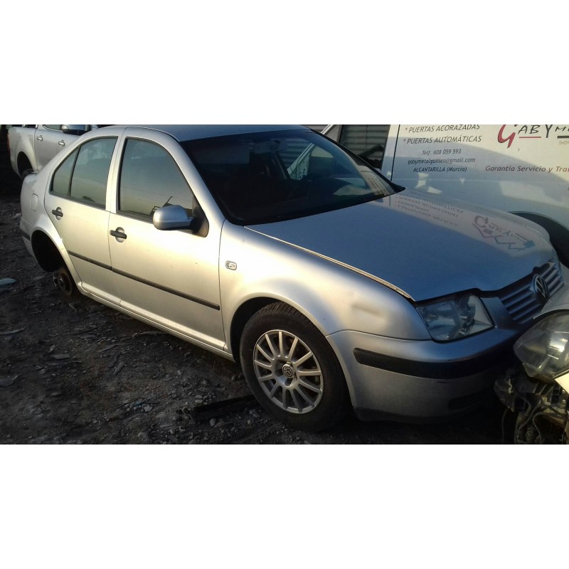 volkswagen bora berlina (1j2) del año 2005