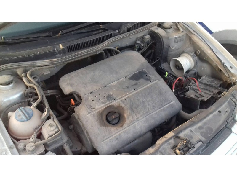 volkswagen bora berlina (1j2) del año 2005