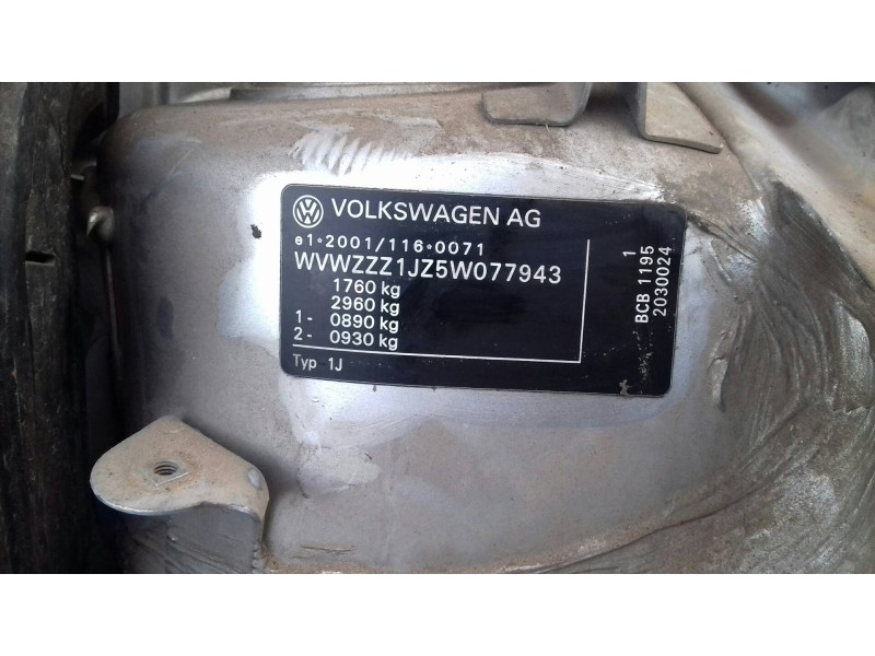 volkswagen bora berlina (1j2) del año 2005