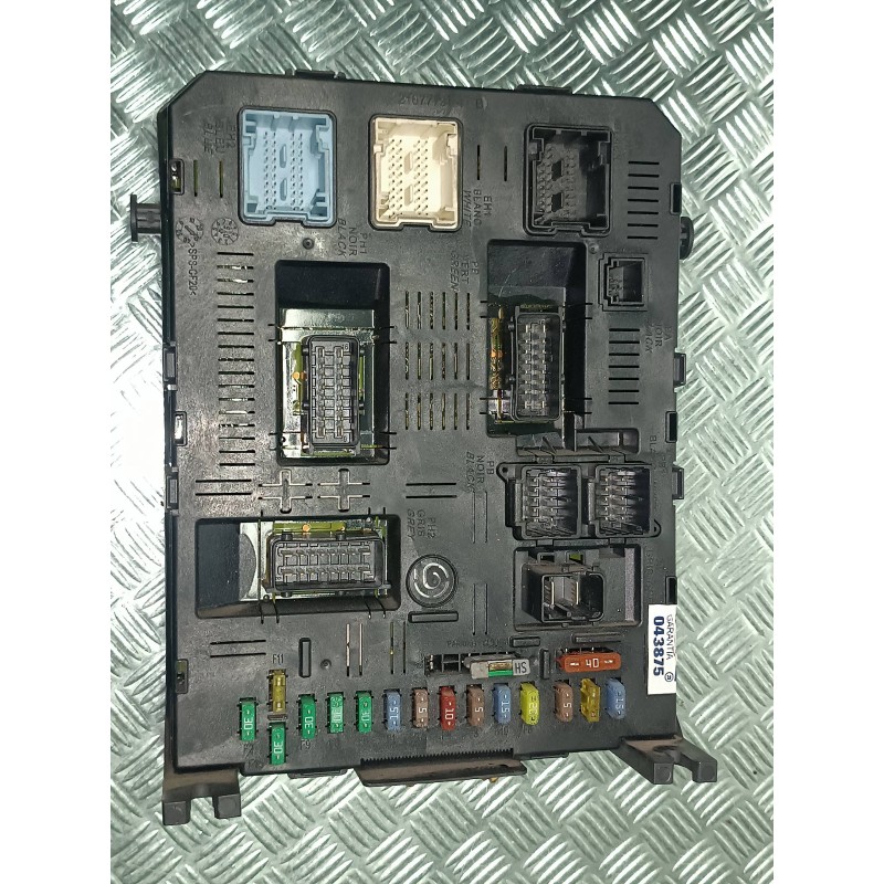 Recambio de caja reles / fusibles para citroen c4 berlina collection referencia OEM IAM 9660105980 BSI 2004H05 JOHNSON CONTROLS