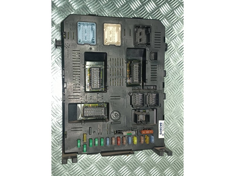 Recambio de caja reles / fusibles para citroen c4 berlina collection referencia OEM IAM 9660105980 BSI 2004H05 JOHNSON CONTROLS