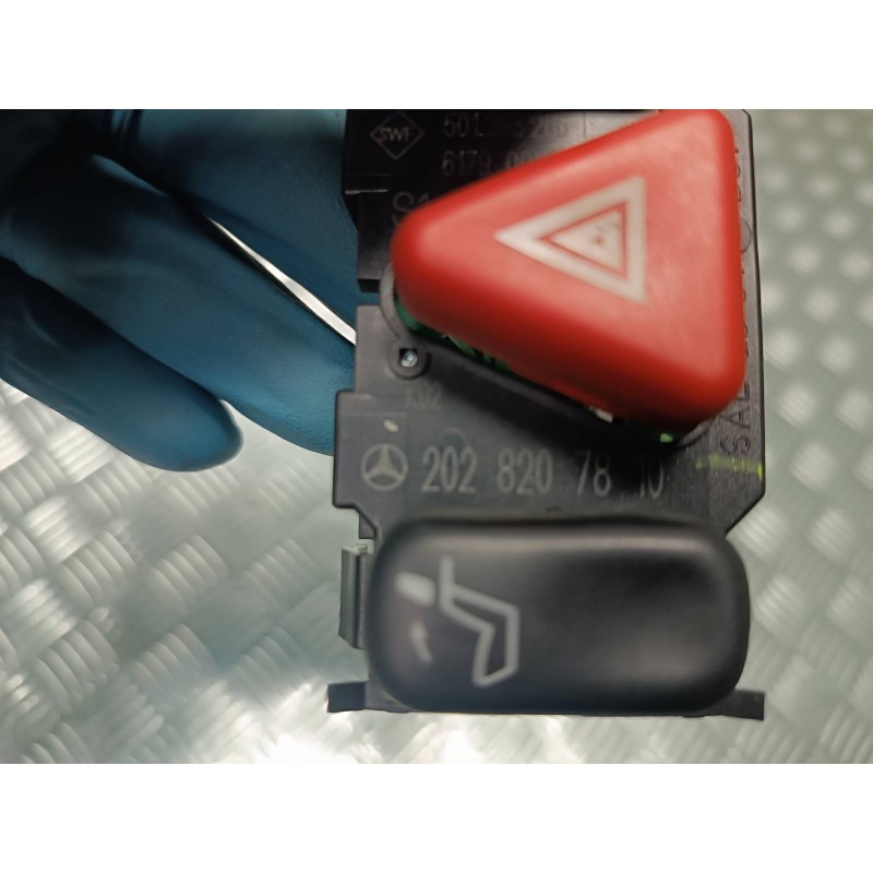 Recambio de warning para mercedes-benz clase c (w202) berlina 180 (202.018) referencia OEM IAM 2028207810 501268266 61790062