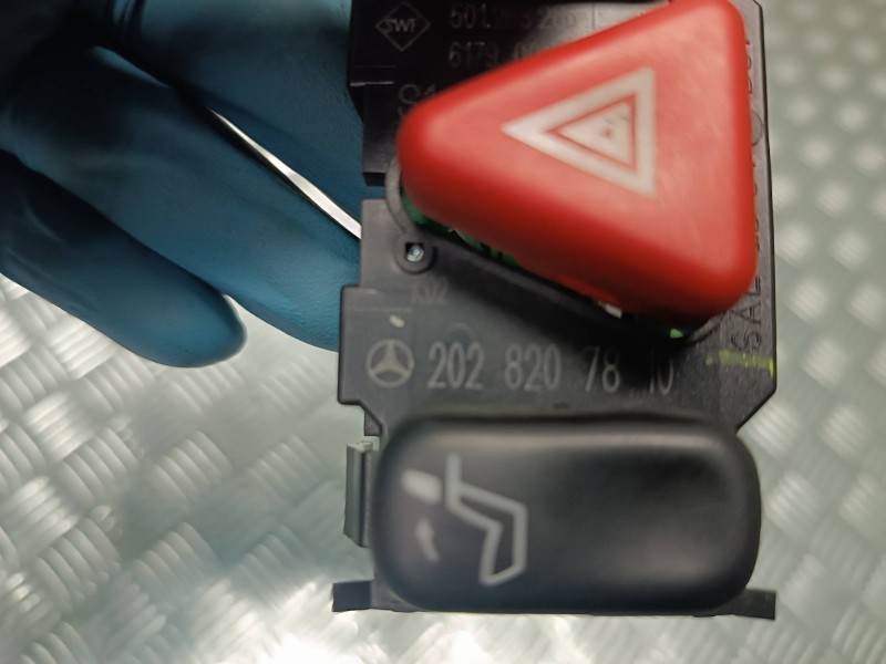 Recambio de warning para mercedes-benz clase c (w202) berlina 180 (202.018) referencia OEM IAM 2028207810 501268266 61790062