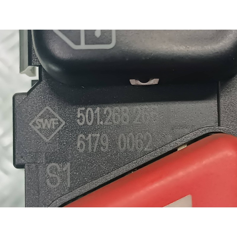 Recambio de warning para mercedes-benz clase c (w202) berlina 180 (202.018) referencia OEM IAM 2028207810 501268266 61790062