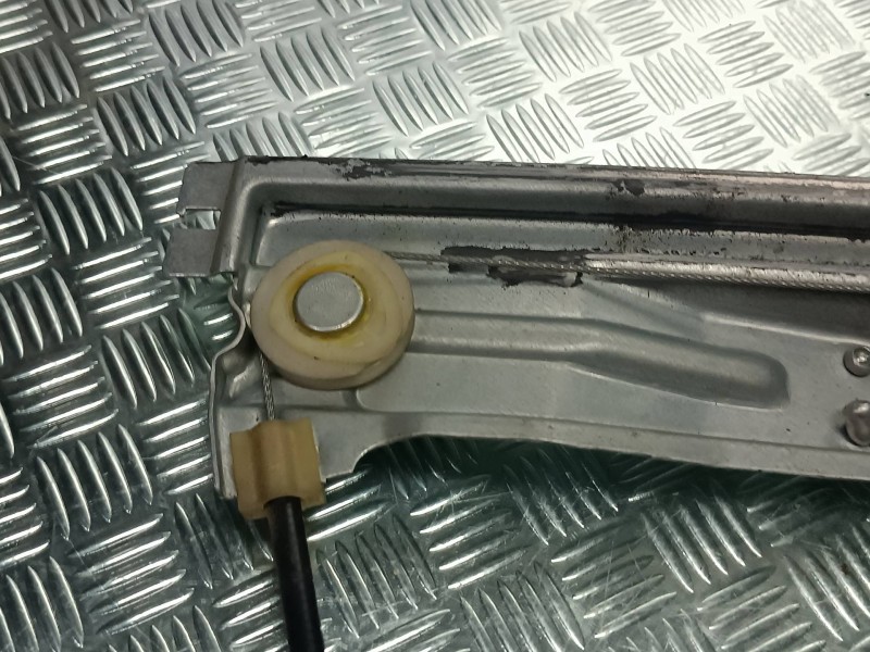 Recambio de elevalunas delantero izquierdo para citroen c4 berlina collection referencia OEM IAM 9657133980  ELECTRICO