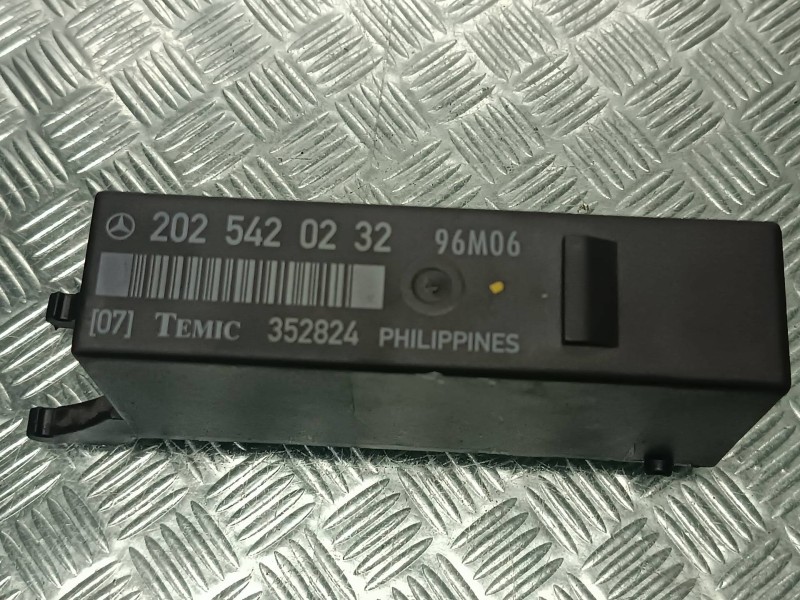 Recambio de rele para citroen xsara picasso 2.0 hdi x referencia OEM IAM 2025420232 352824 TEMIC